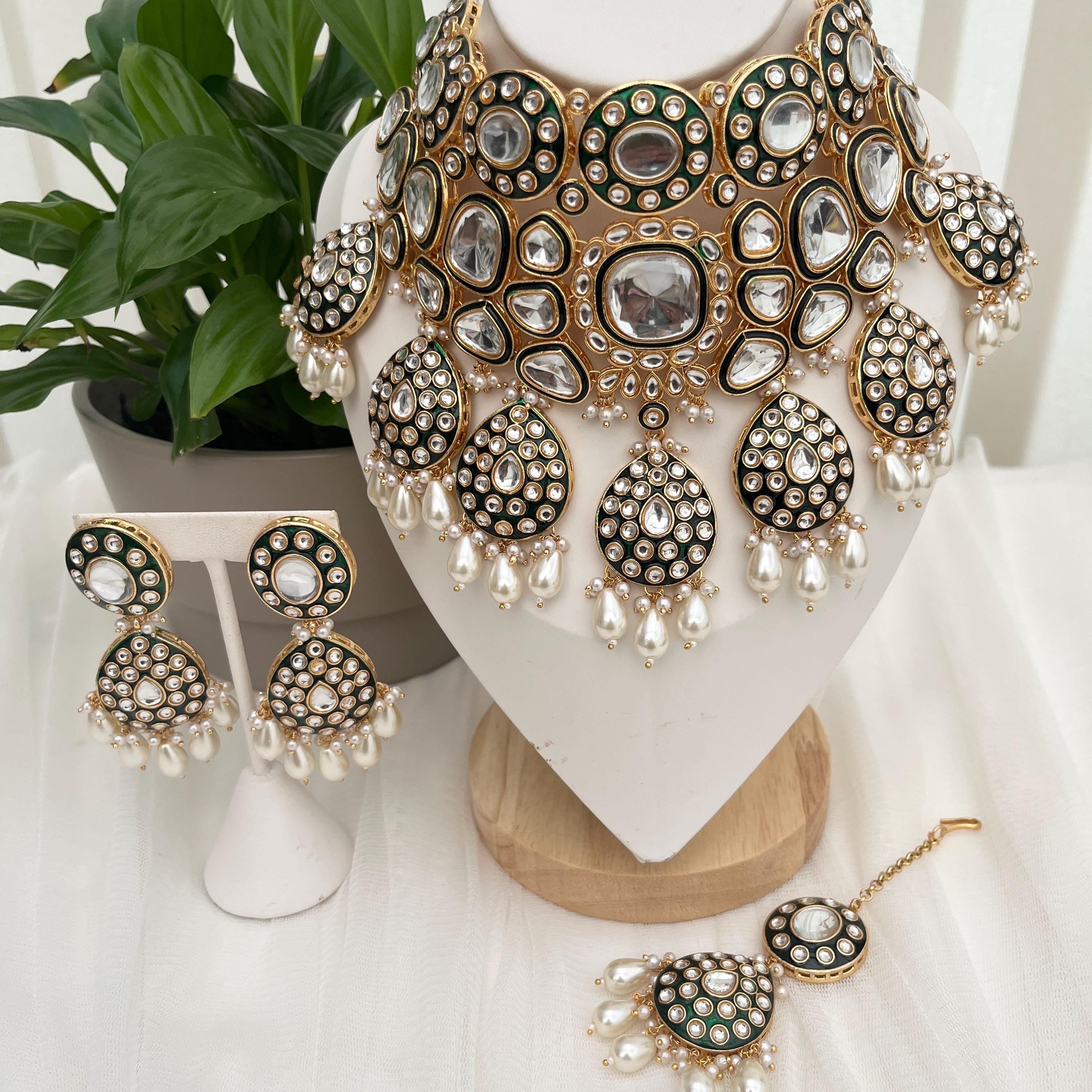Indian Jewellery/ Gold Kundan Choker Set/Tikka and Earrings/Indian Bridal Sets/Bollywood/Pakistani Jewellery