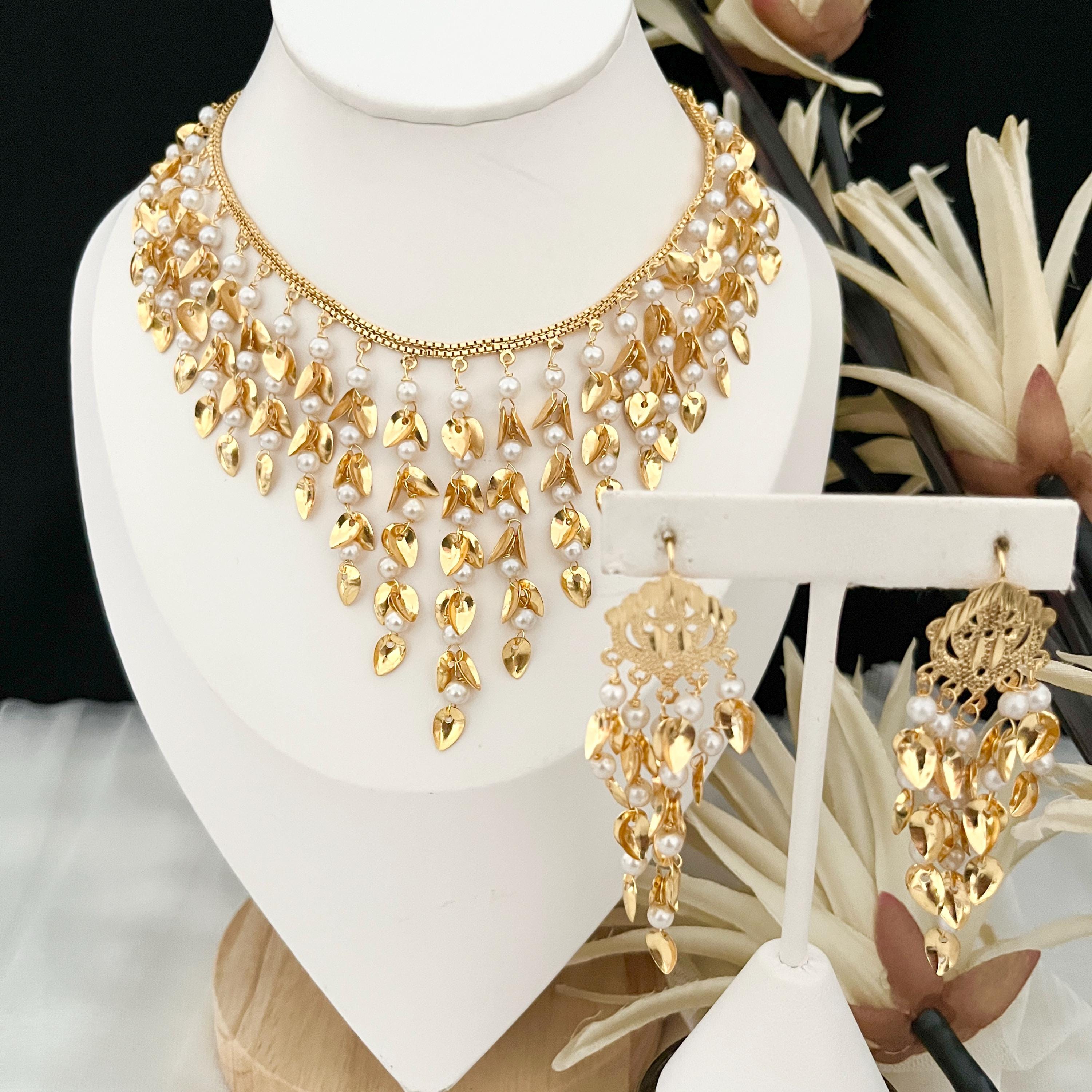 Gold Choker set,Pearl Choker Set jadau Jewelry,Punjabi Wedding Jewelry,Pakistani Bridal Jewelry,Hyderabad Jewelry,Patra Gold Traditional Set
