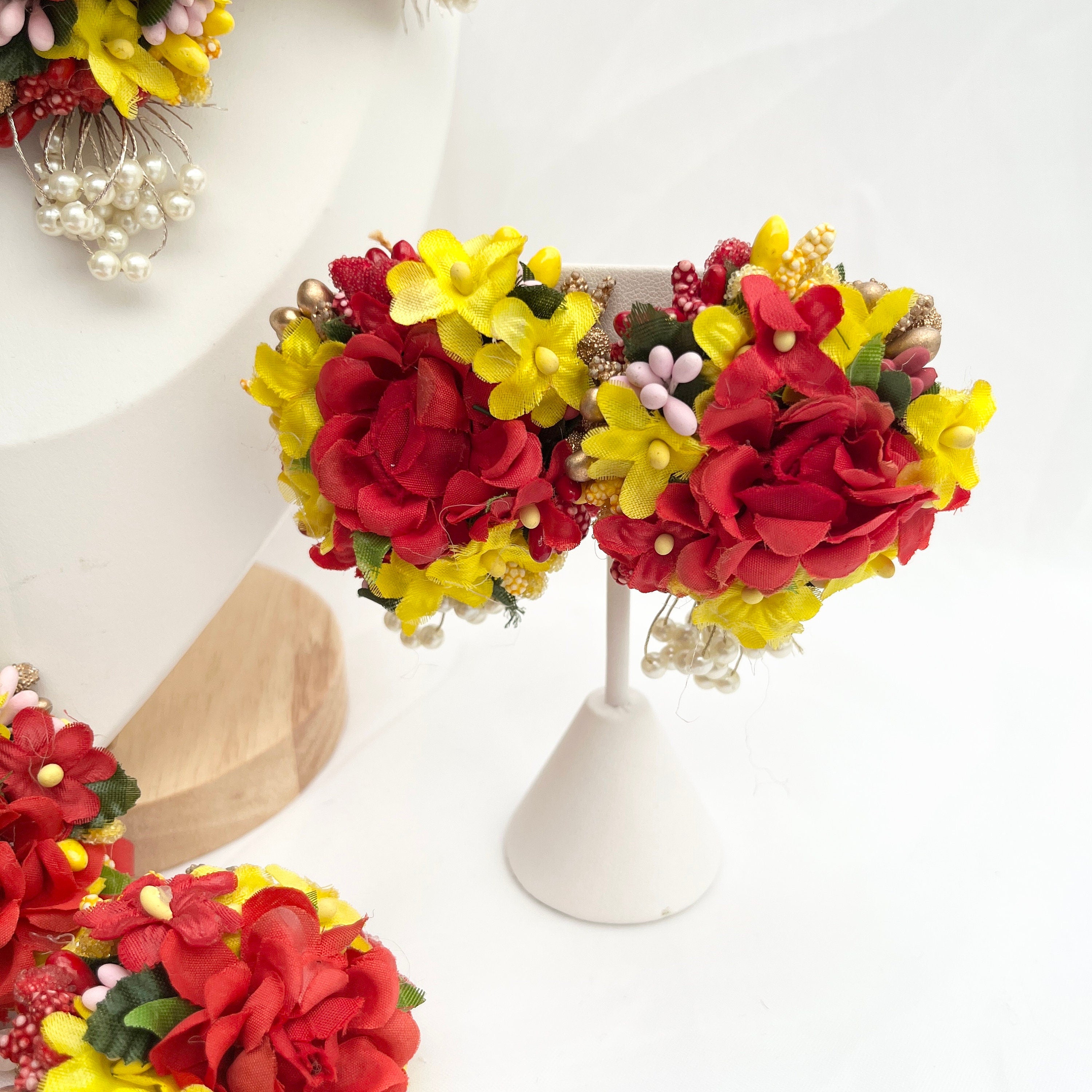 Flower Jewellery/Jewelery for Haldi/Maiyan/Vatna Sangeet Jewellery/ Indian Wedding/Bridal Shower/Floral Jewelry
