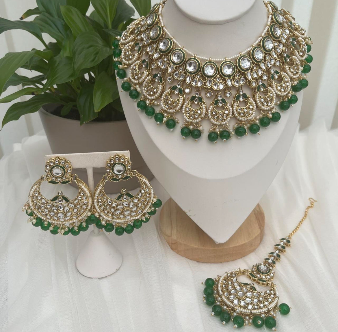 Kundan Meenakari Green and Gold Choker Set