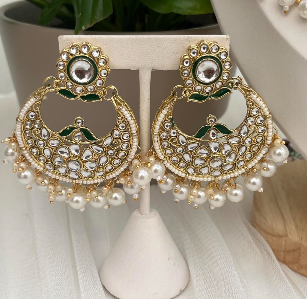 Kundan Meenakari White and Gold Choker Set