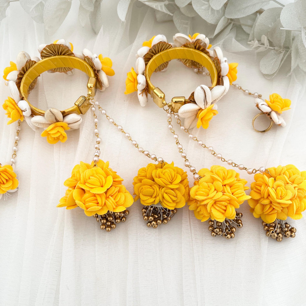 Gorgeous Handcrafted artificial flower/floral jewelry/ Haldi mehndi necklace set/ Indian flower jewelry/ Hair Gogra/ Mojra/ Wedding Kaleerey