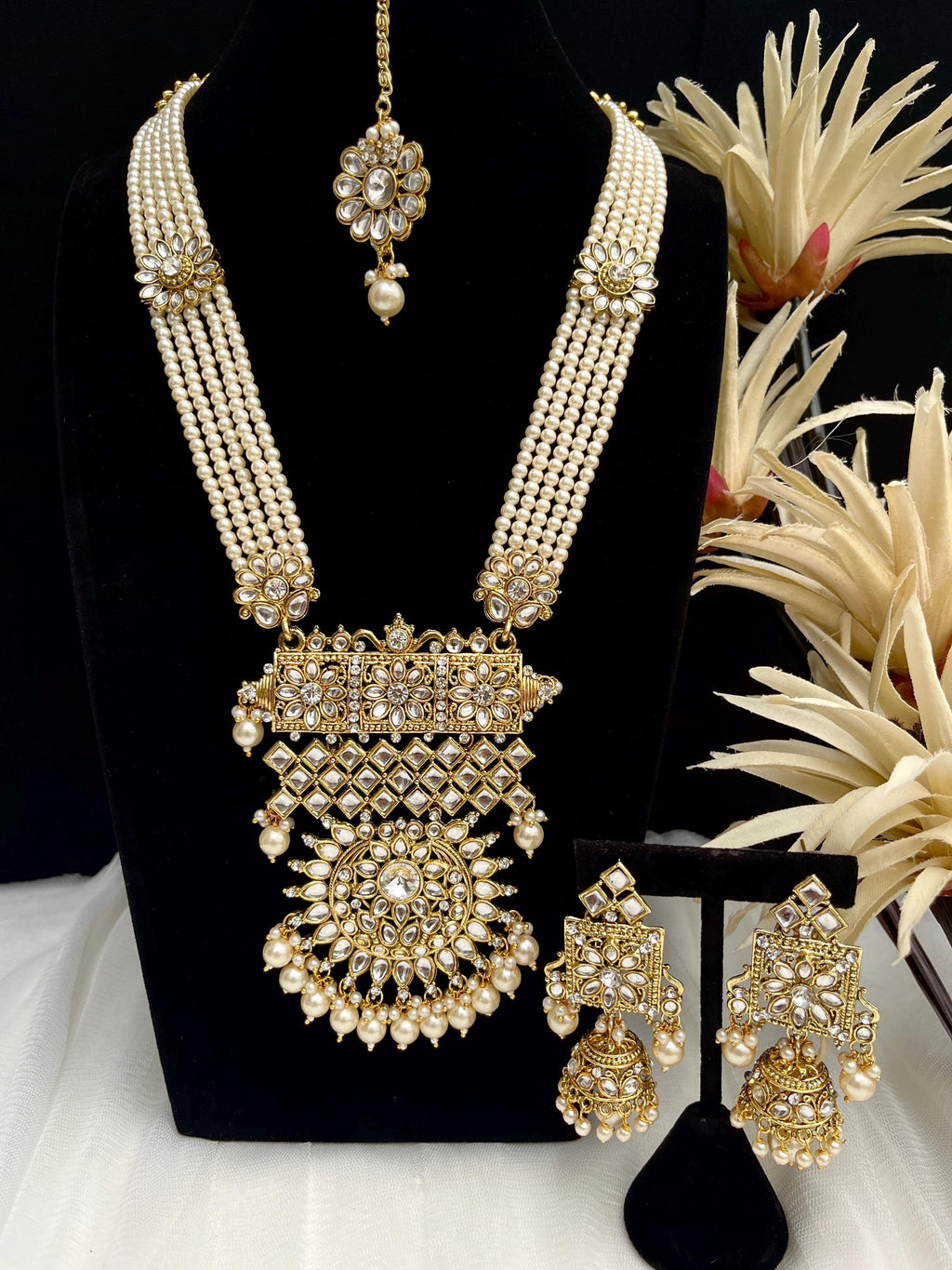 Kundan Rani Haar Necklace Set: Imitation Gold, Jhumka Earrings & Tikka