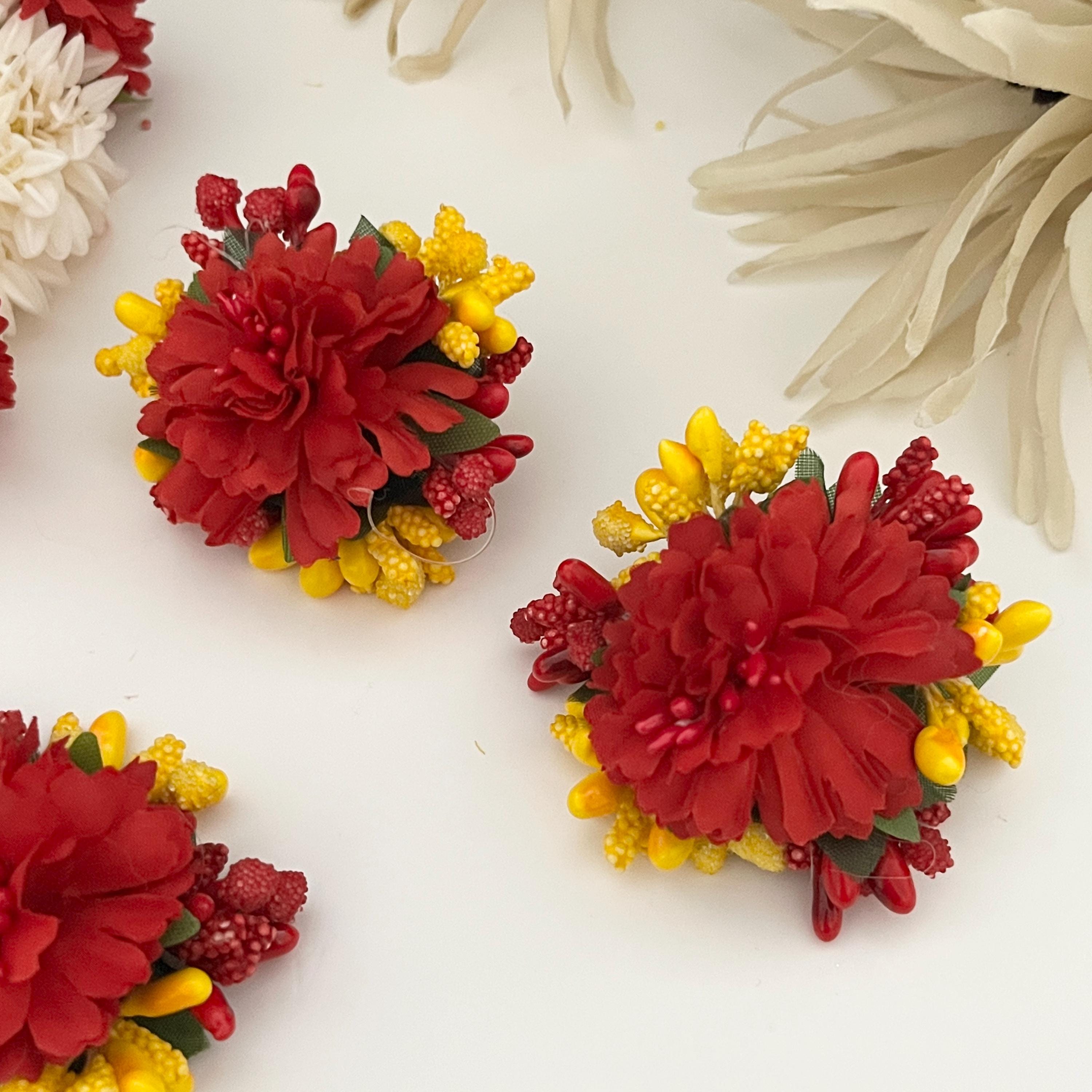 Handcrafted Haldi Mehndi Flower Jewelry Set: Tikka, Earrings, Hair Gajra