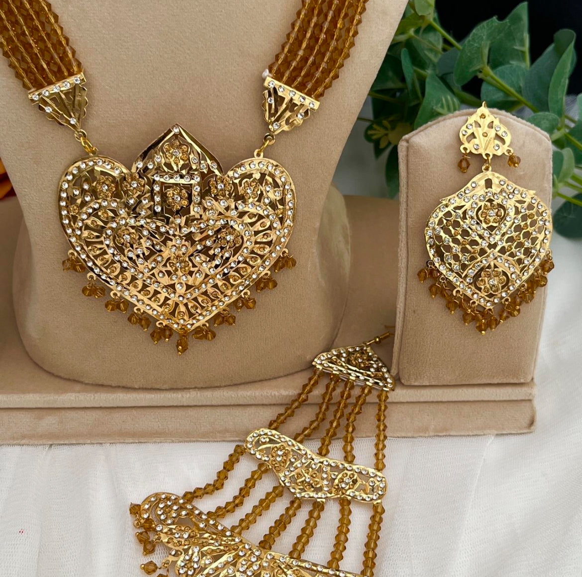 Jadau Long Necklace Rani Haar with crystal beads.