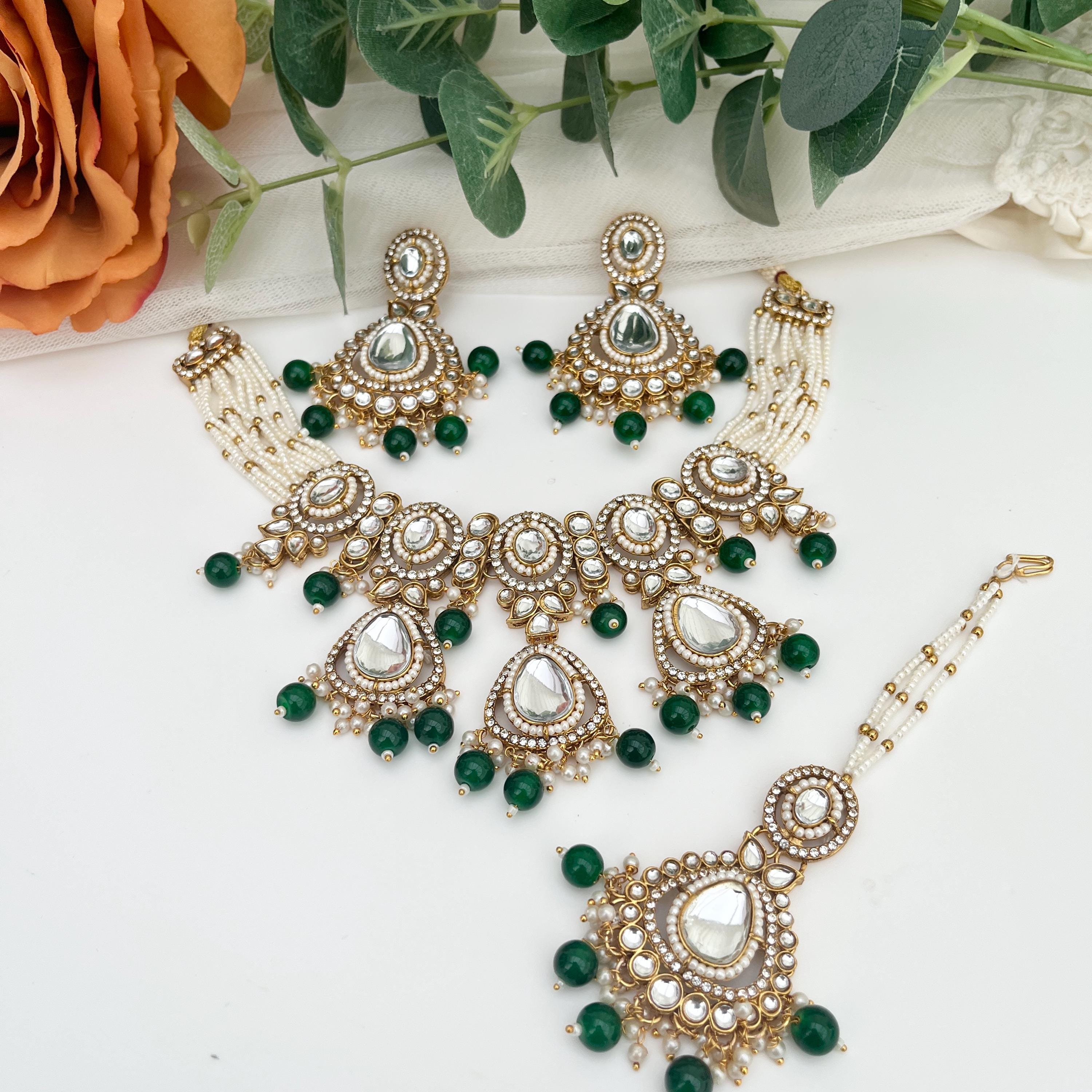 Indian Jewellery/Green Kundan Choker Set/Tikka and Earrings/Indian Bridal Sets/Bollywood/Pakistani Jewellery