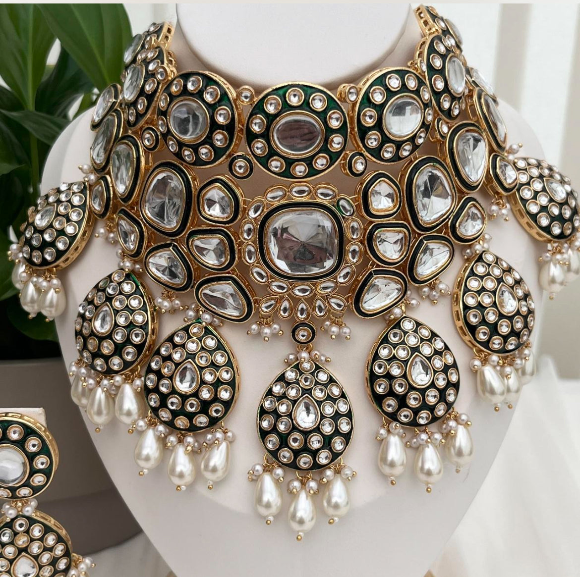 Kundan Meenakari White and Gold Choker Set