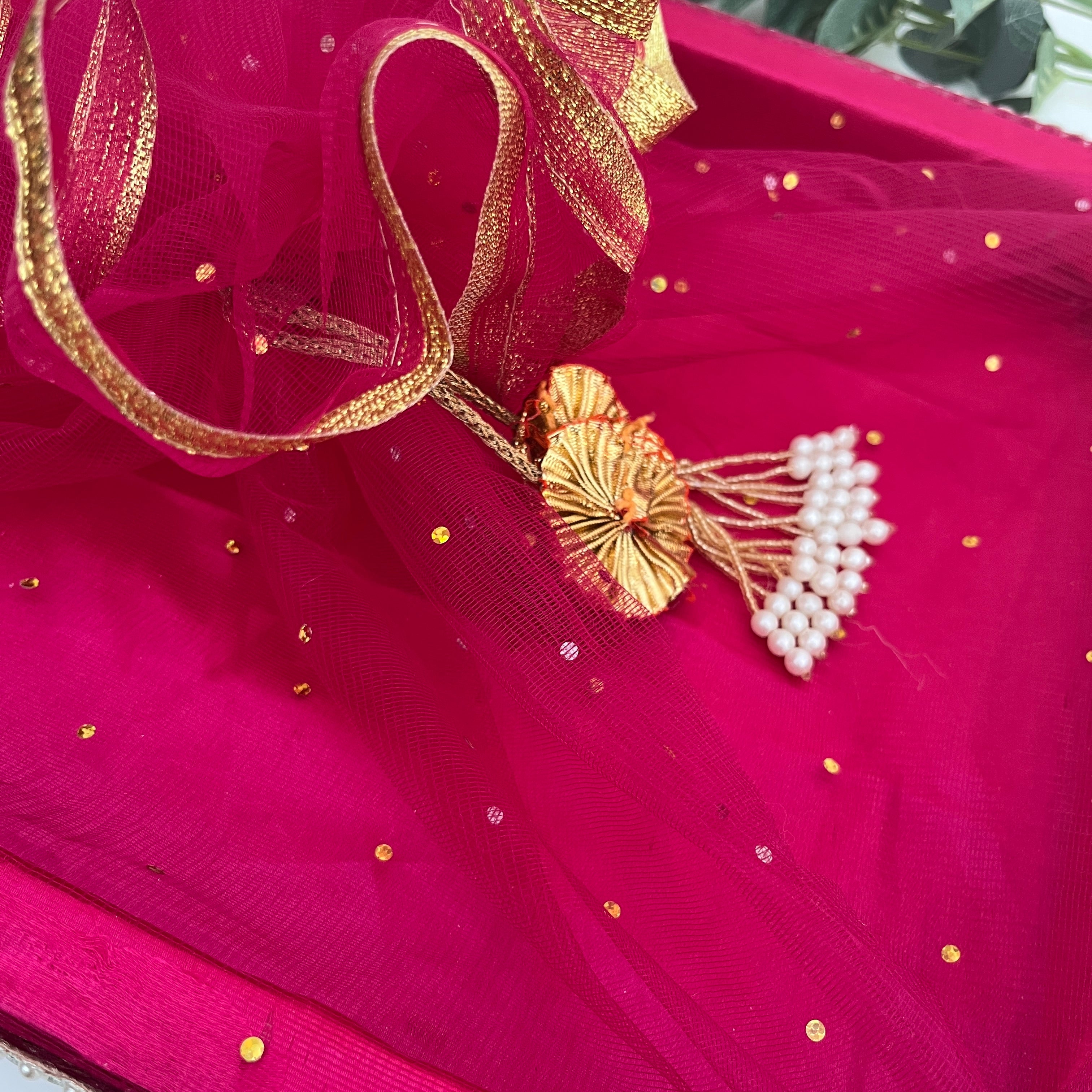 Netted gift hamper for Gifting wedding supplies