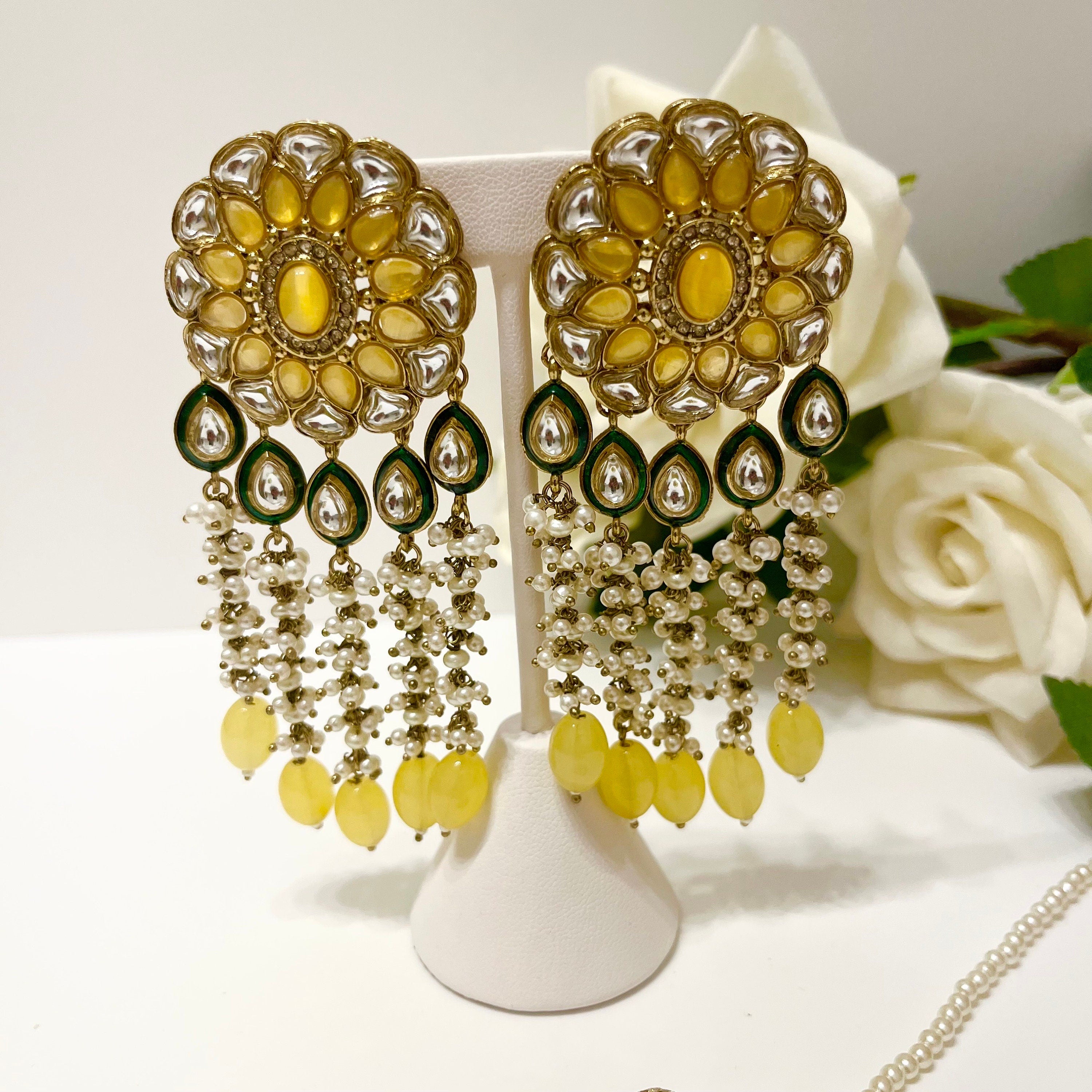 High Quality Indian Bollywood Pakistani New Jewellery Big Dangling Earrings and Big Tikka Imitation Pearls Yellow Gold