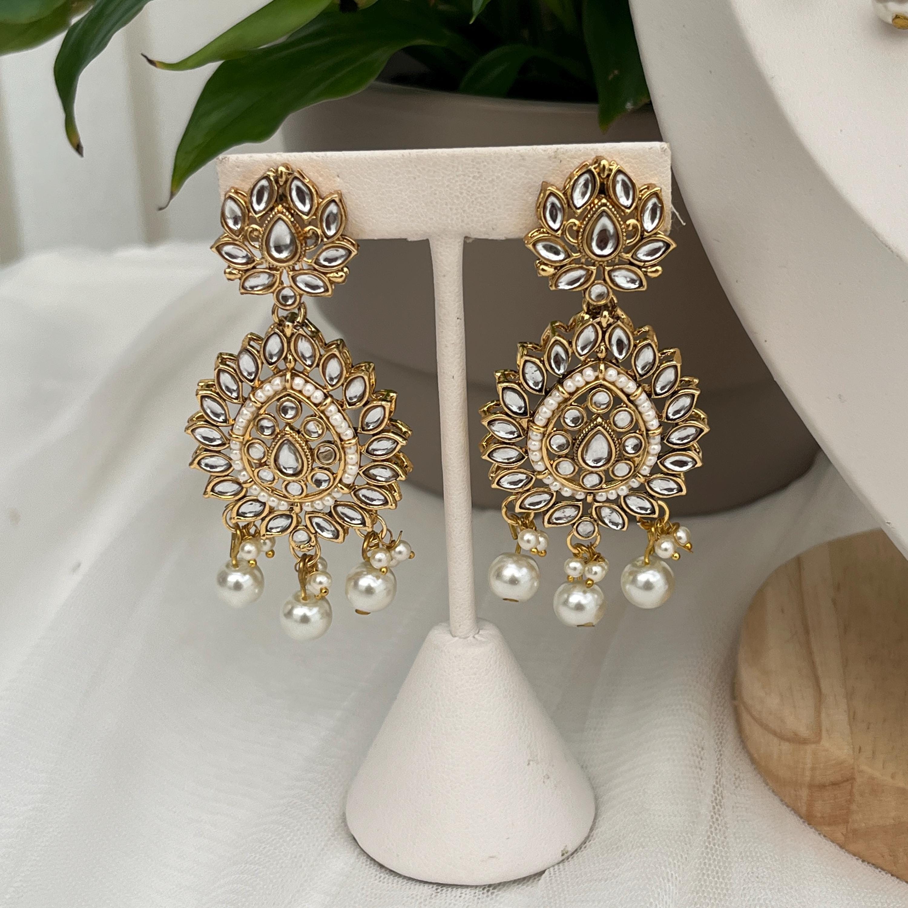 Beautiful Indian Jewellery/Gold Kundan Choker Set/Tikka and Earrings/Indian Bridal Sets/Bollywood/Pakistani Jewellery