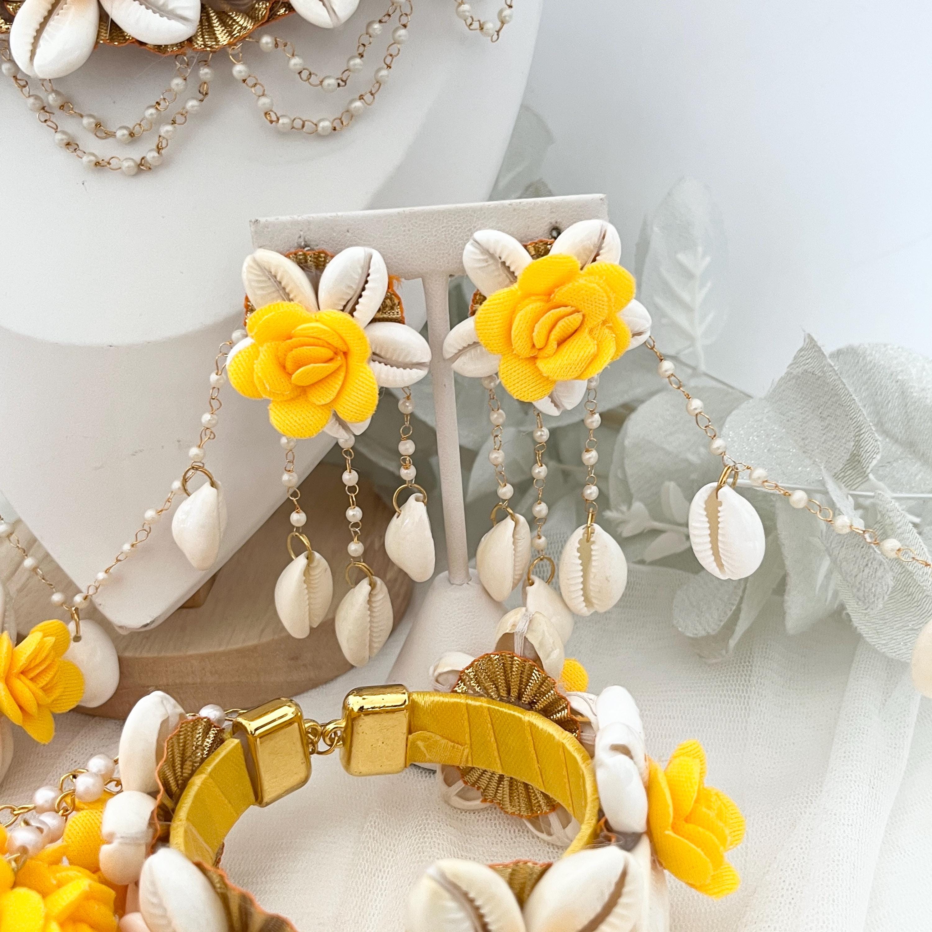 Gorgeous Handcrafted artificial flower/floral jewelry/ Haldi mehndi necklace set/ Indian flower jewelry/ Hair Gogra/ Mojra/ Wedding Kaleerey