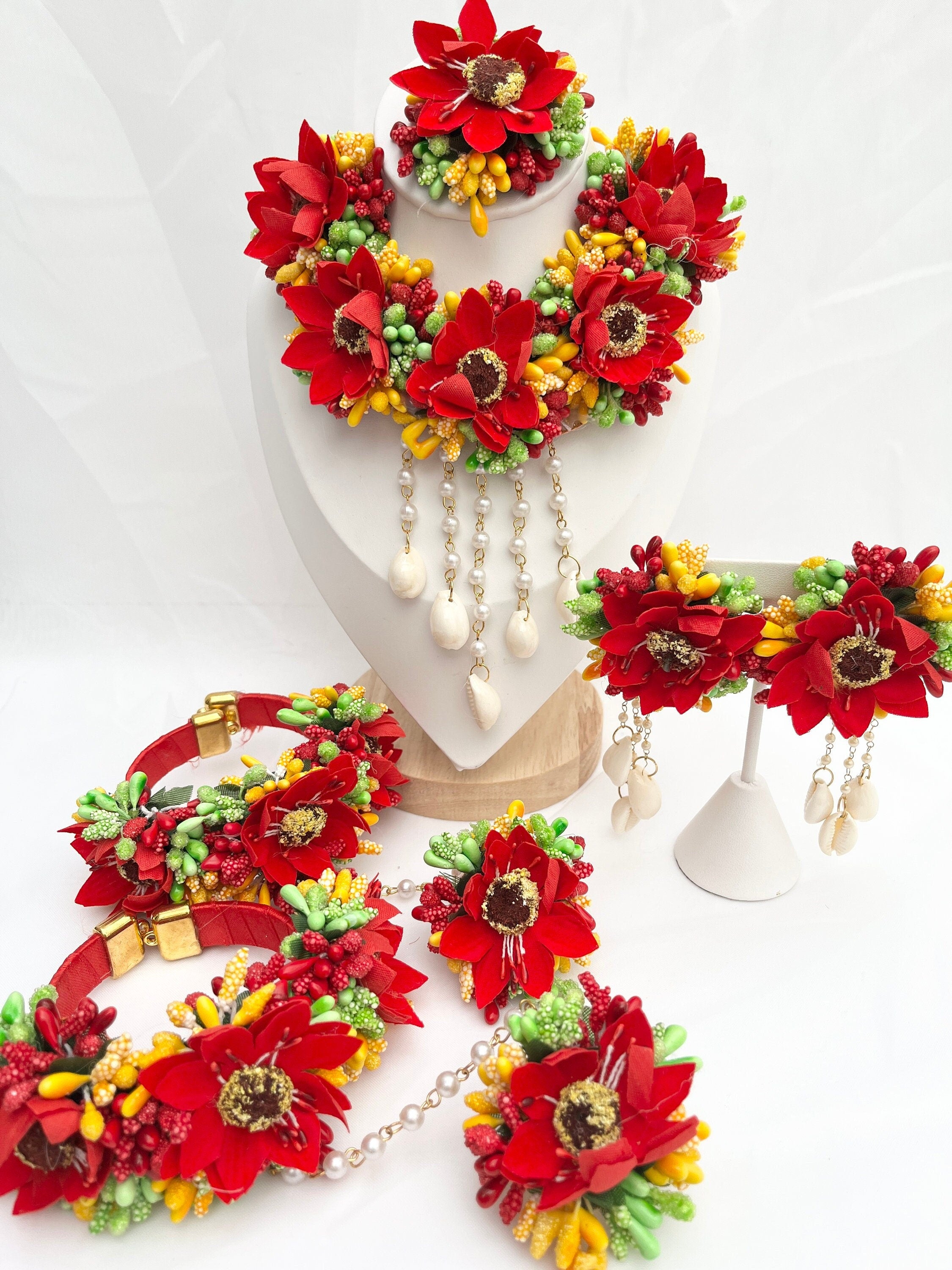 Flower Jewellery/Jewelery for Haldi/Maiyan/Vatna Sangeet Jewellery/ Indian Wedding/Bridal Shower/Floral Jewelry