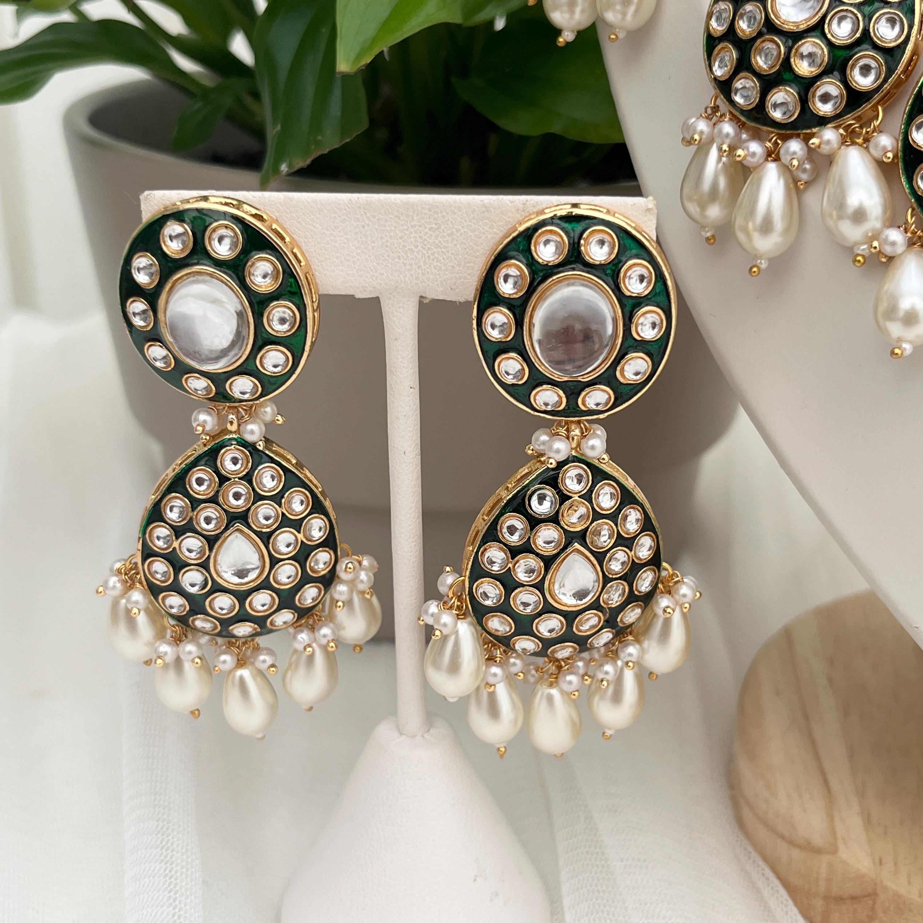 Indian Jewellery/ Gold Kundan Choker Set/Tikka and Earrings/Indian Bridal Sets/Bollywood/Pakistani Jewellery