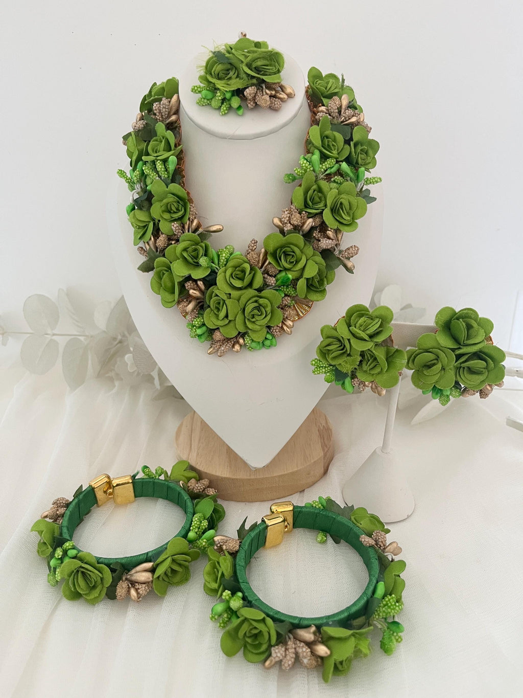Handcrafted Floral Jewelry Set: Indian Wedding Haldi Mehndi Necklace